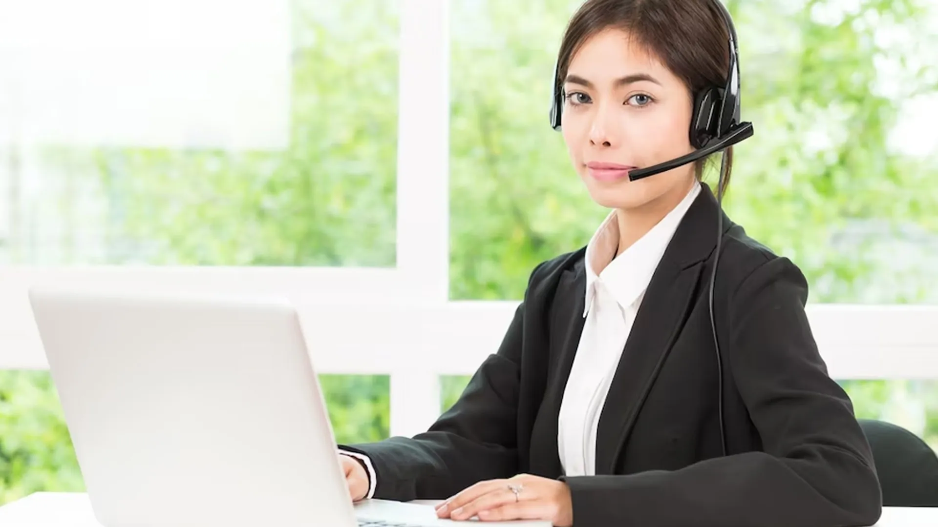 Hình ảnh đội ngũ hỗ trợ khách hàng xo88 chuyên nghiệp